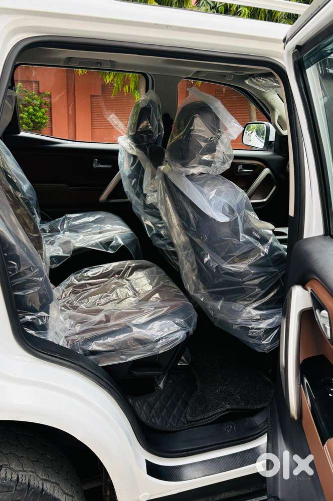 Mahindra Scorpio-n 2.0 Z8 L Petrol At 6 Str, 2023, Petrol