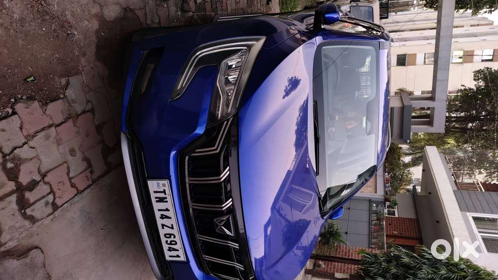 Mahindra Xuv700 2022 Ax7 Petrol 17100 Km Driven