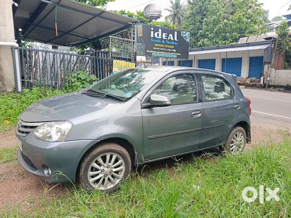 Toyota Etios Liva V Limited 2013