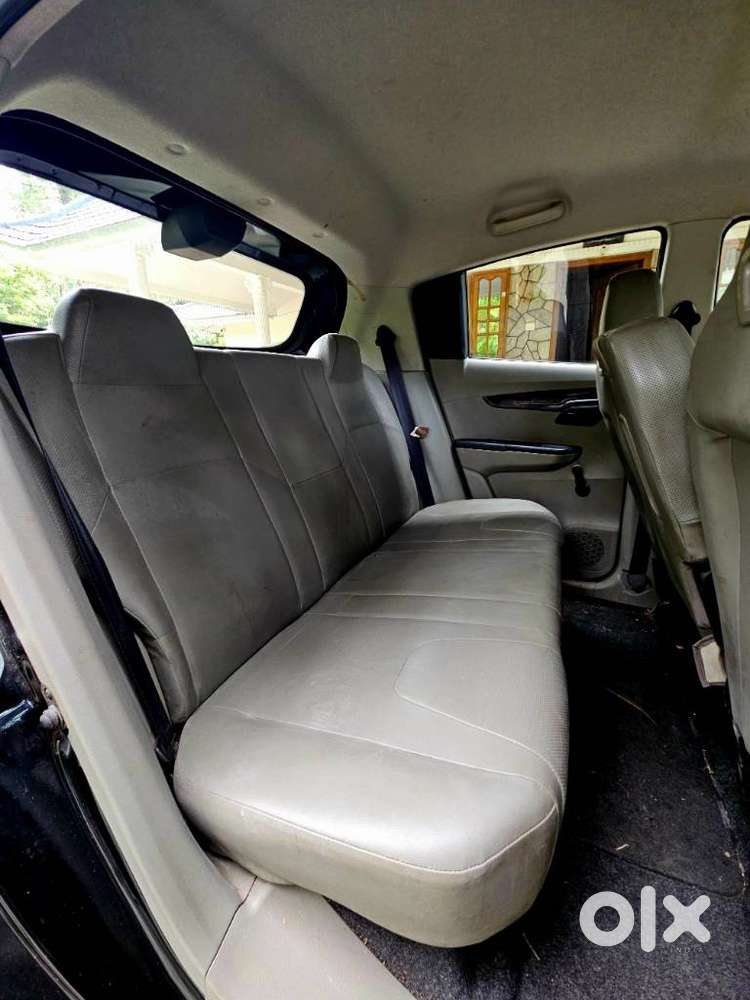 Mahindra Kuv 100 G80 K2, 2017, Petrol