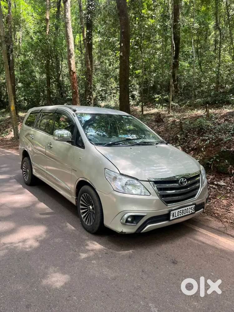 Toyota Innova Diesel 2015