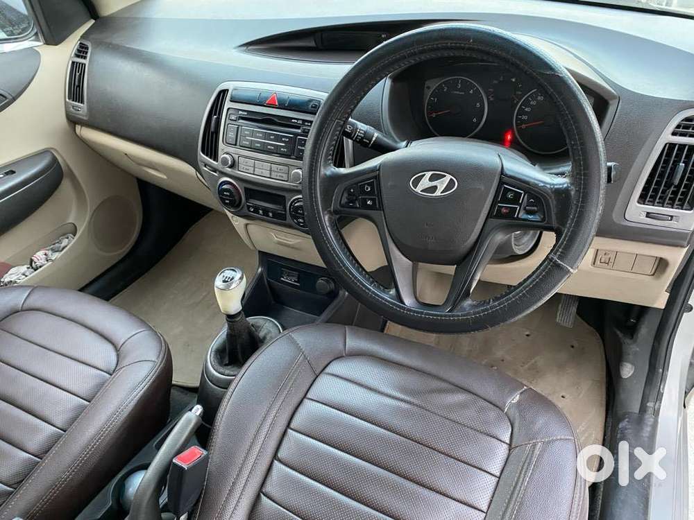 Hyundai I20 Sportz 1.4 Crdi 6 Speed Bs-iv, 2014, Diesel