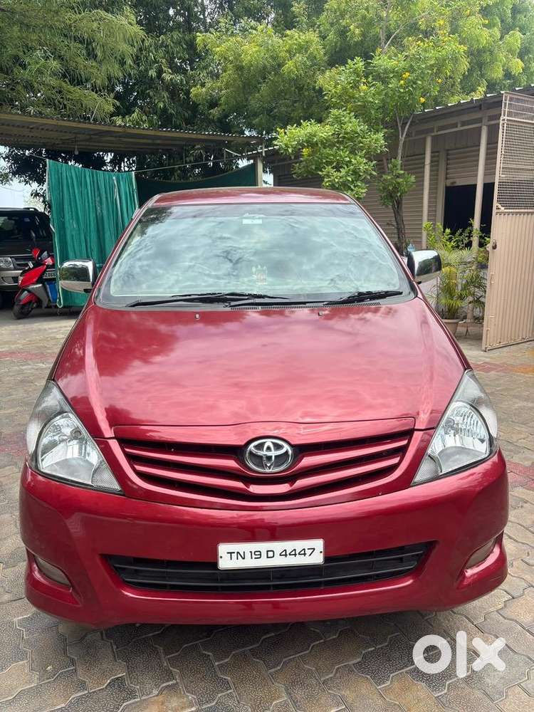 Well Maintained Innova Car With Good Condition
