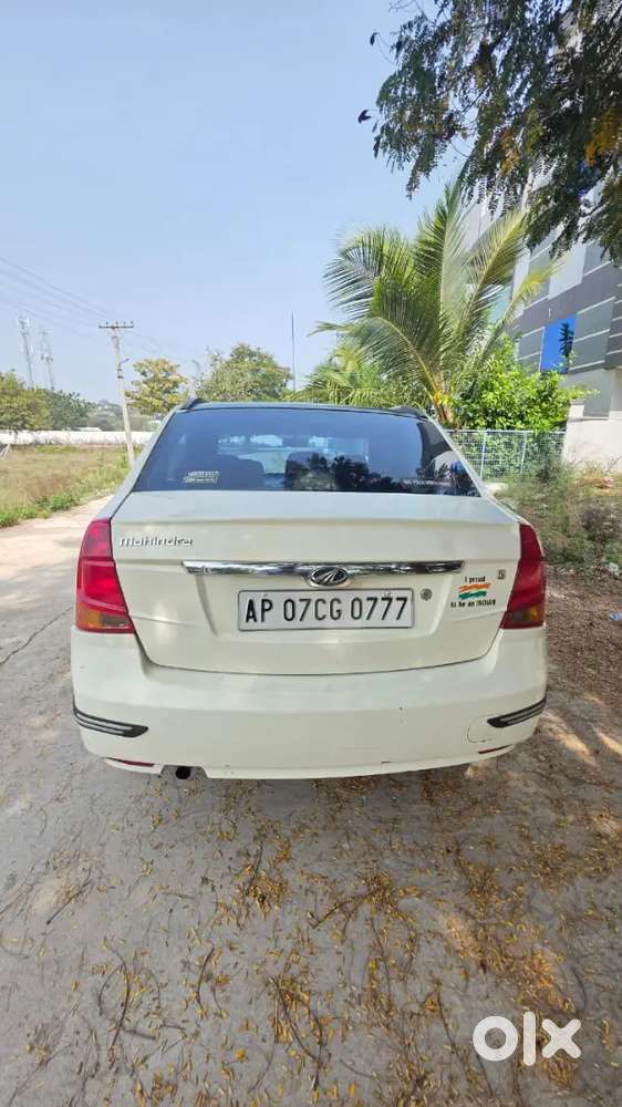 Mahindra E Verito 2015 Diesel 165000 Km Driven