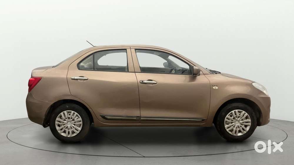Maruti Suzuki Swift Dzire 1.2 Lxi Bsiv, 2018, Cng & Hybrids