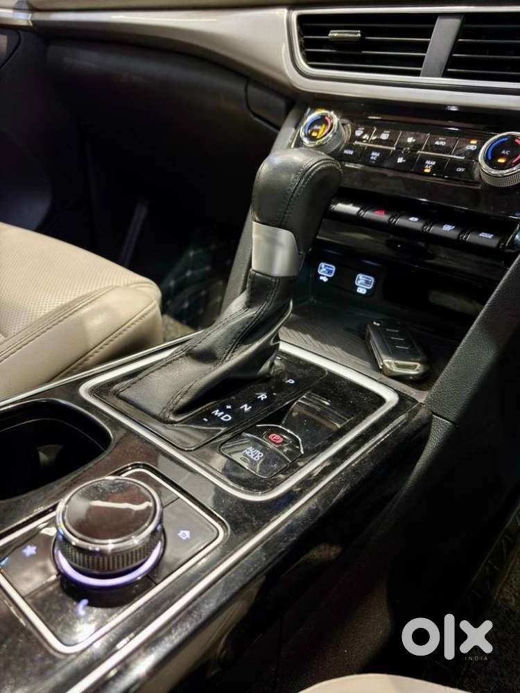 Mahindra Xuv700 2.2 Ax 5 Diesel At 7 Str, 2023, Diesel