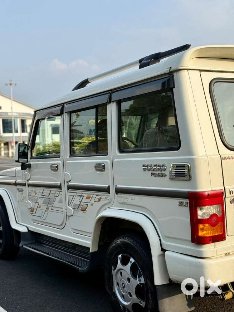 2018 Bolero Zlx Top Variant