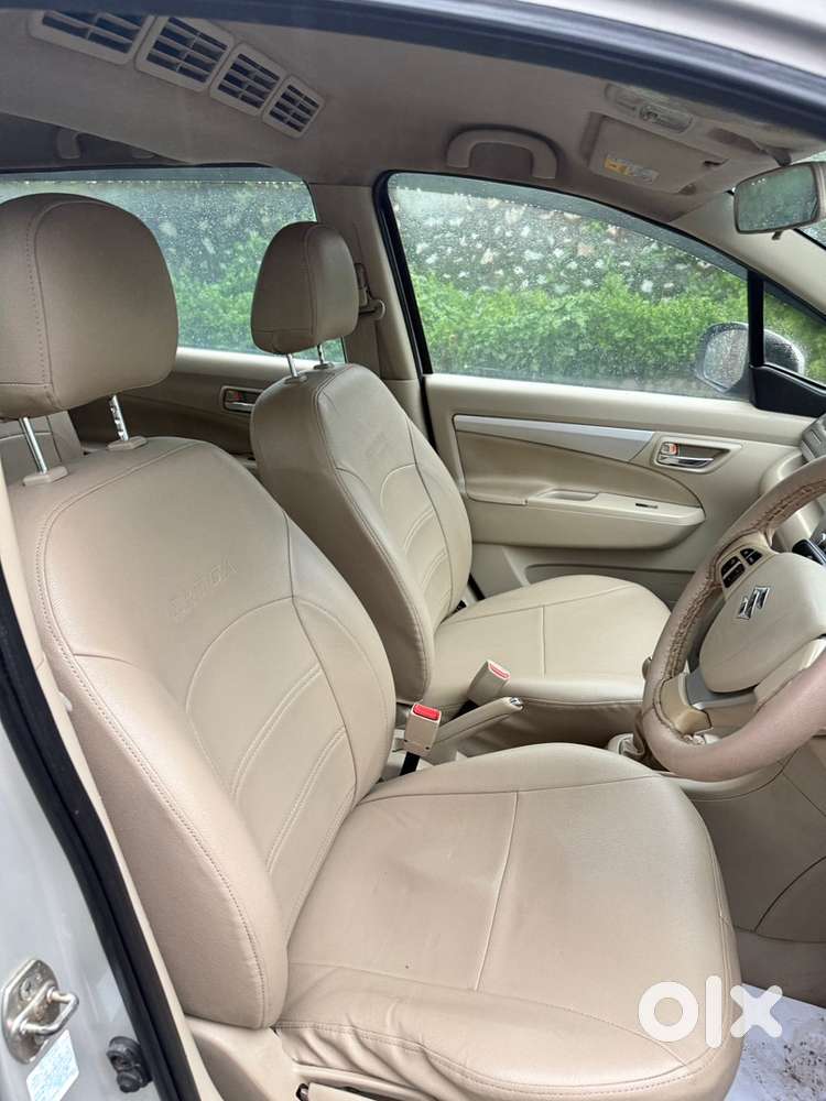 Maruti Ertiga Green Vxi Cng