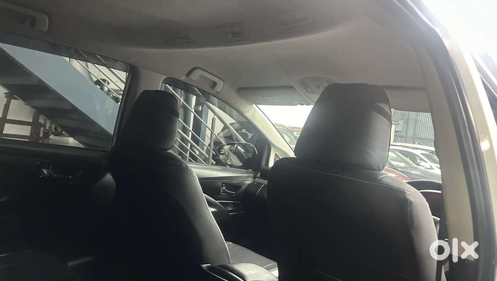 Toyota Innova Crysta 2.4 G Mt 8s, 2019, Diesel