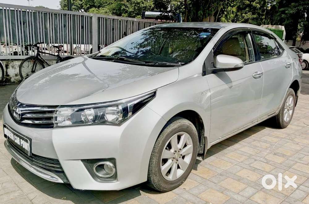 Toyota Corolla Altis Petrol Le, 2015, Petrol