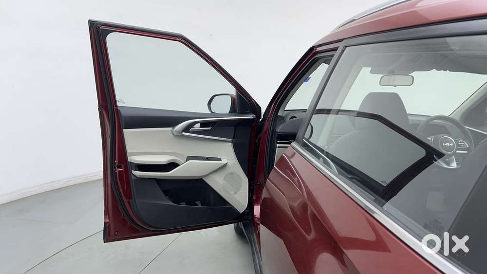 Kia Carens 1.4 Prestige Plus Turbo 7 Str, 2022, Petrol