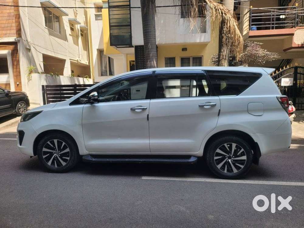 Toyota Innova Crysta 2.8 Zx At, 2016, Diesel