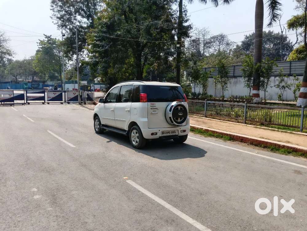 Mahindra Quanto C8 Top Model 2014