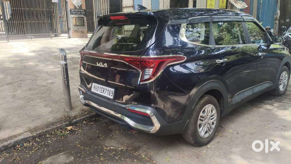 Kia Carens Premium 1.5 Mt November 2024