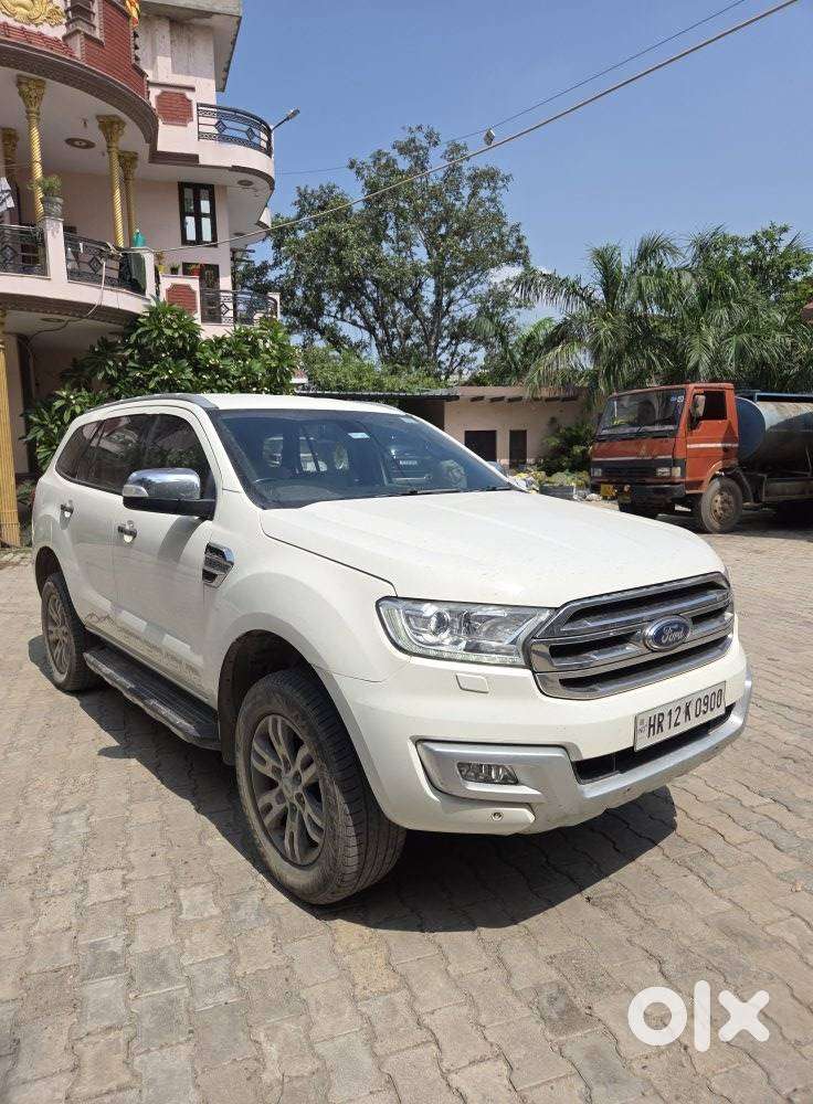 Ford Endeavour 2.2 Titanium At 4x2, 2016, Diesel