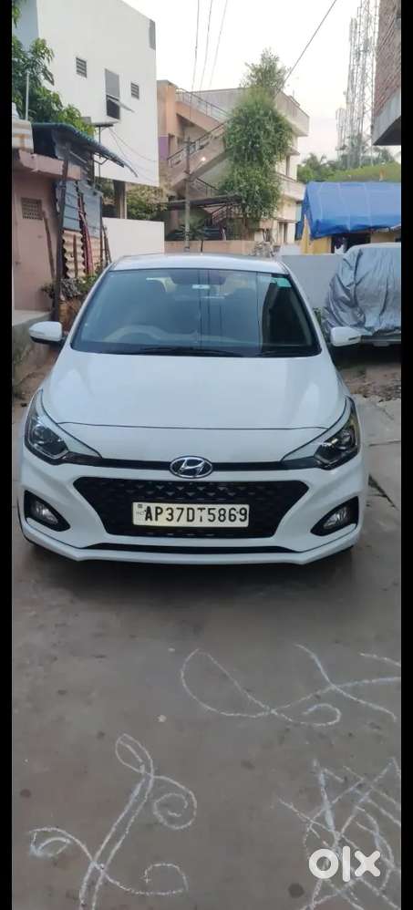 Hyundai Elite I20 Diesel1-12- 2018. Full Showroom Track