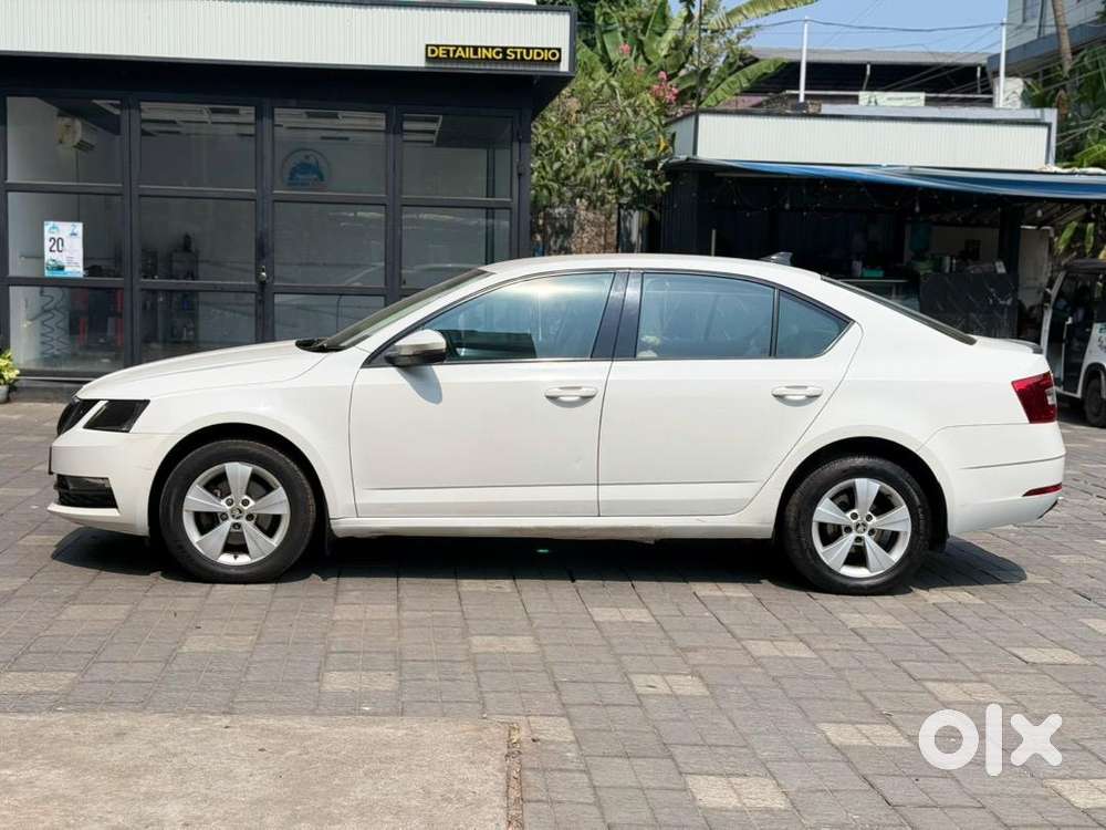 Skoda Octavia 2018 Petrol 551677 Km Driven
