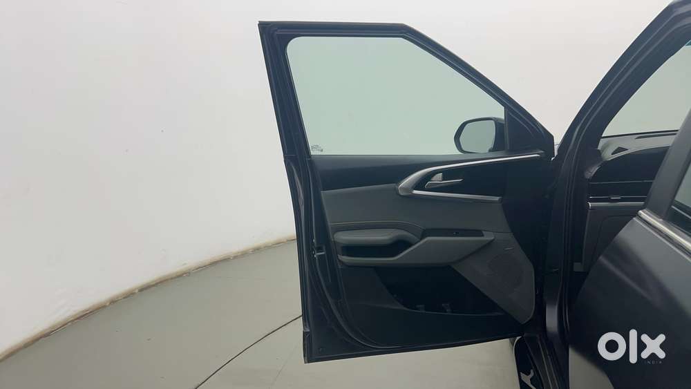 Kia Carens X Line 1.5 Turbo Petrol Dct 6 Str, 2023, Petrol