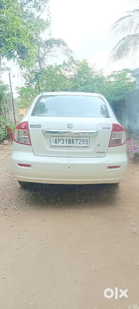 Maruti Suzuki Sx4 2011