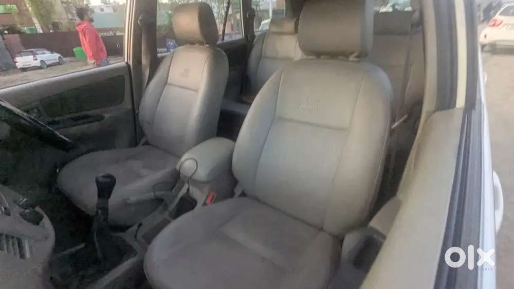 Toyota Innova 2014