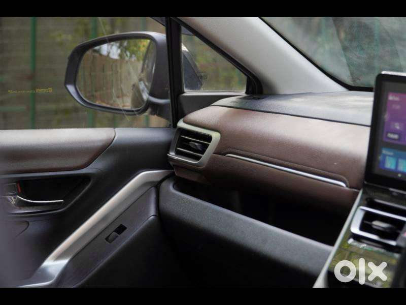 Toyota Innova Hycross 2.0 Vx (o) Hybrid 8 Str, 2025, Petrol