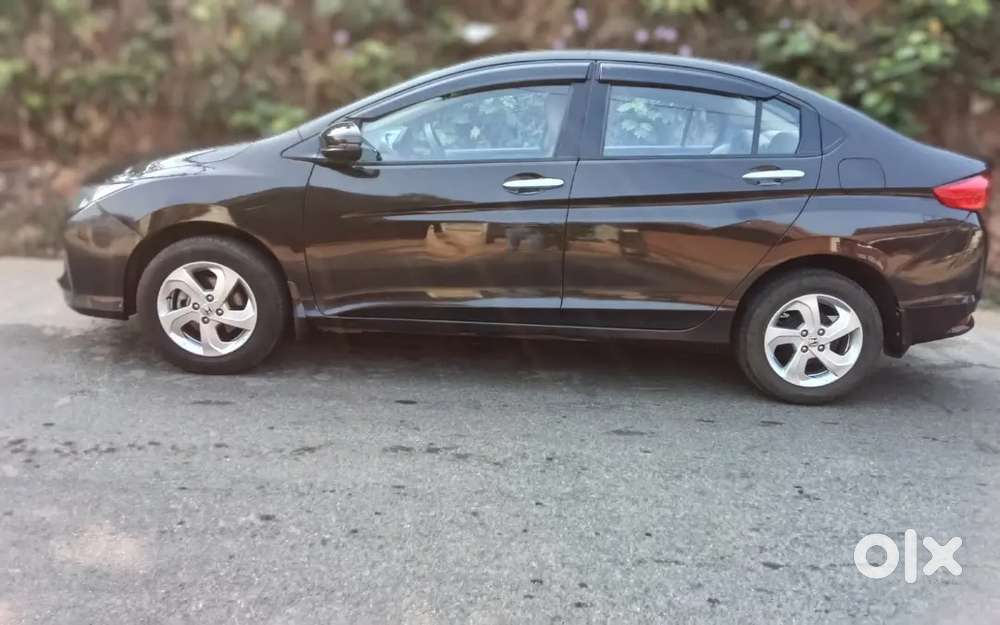 Honda City Low Kilometer Single Owner Petrol Manual Car For Sale