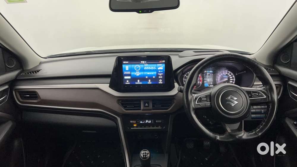 Maruti Suzuki Brezza 1.5 Zxi At Smart Hybrid Dual Tone, 2023, Petrol