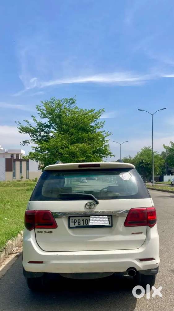 Toyota Fortuner 2012 Diesel Well Maintained