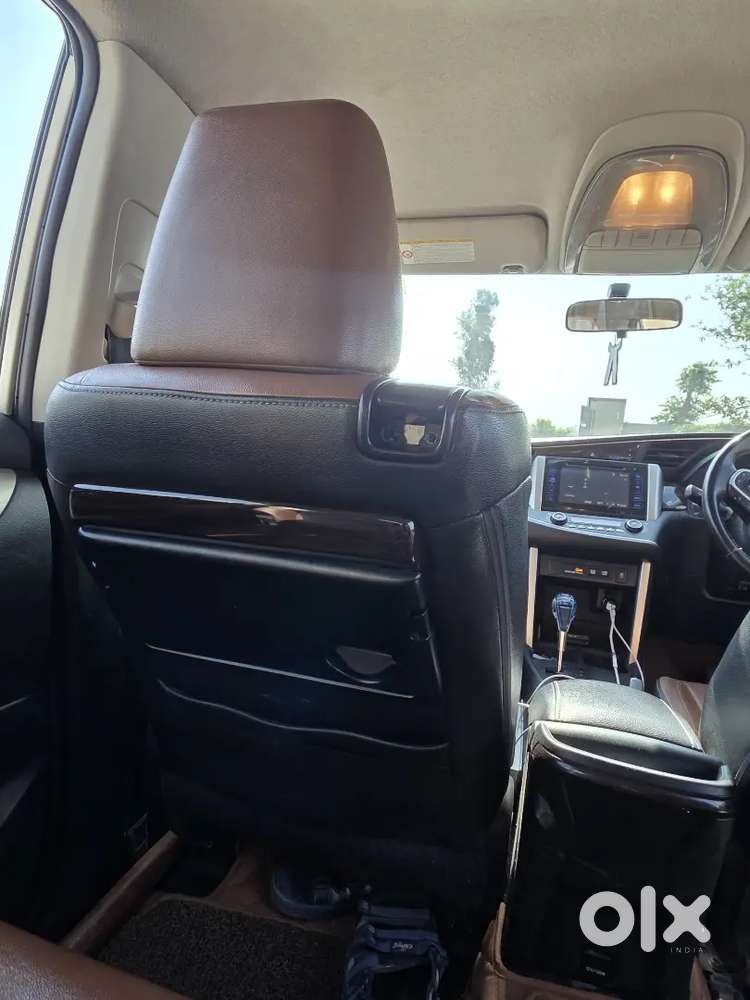 Toyota Innova Crysta 2017 Diesel 105000 Km Driven