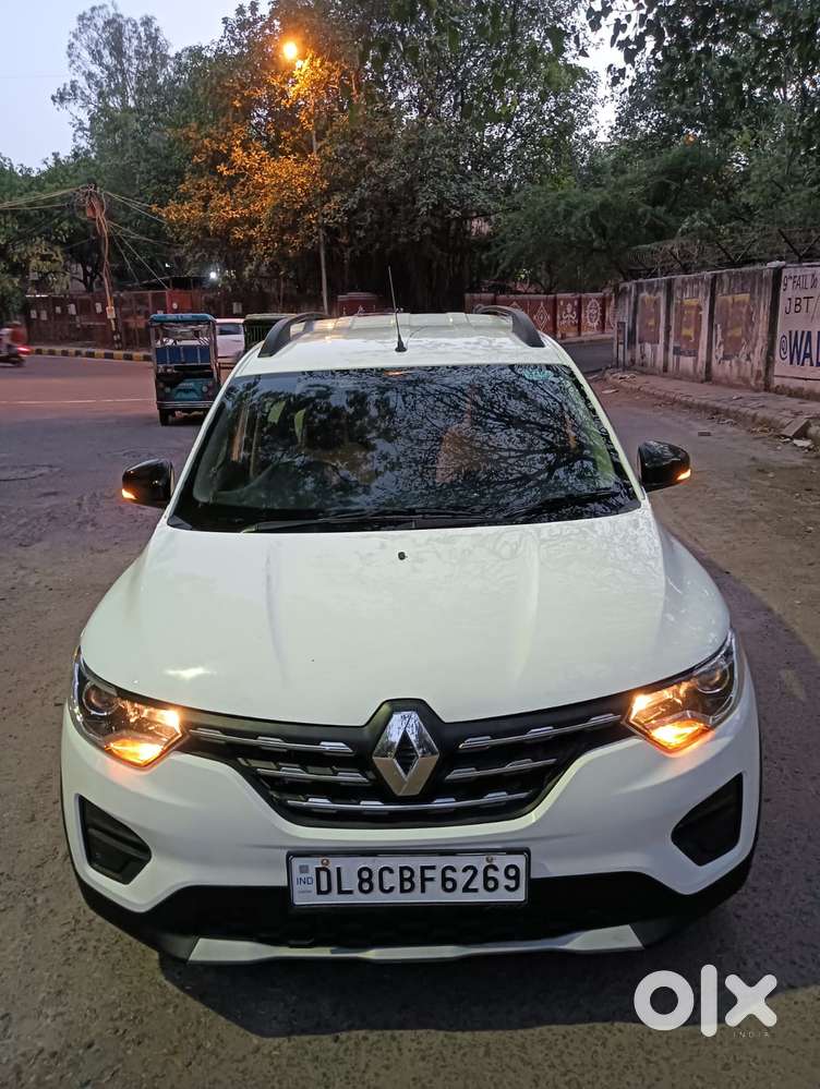 Renault Triber Rxt, 2023, Petrol