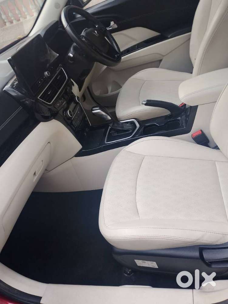Mahindra Xuv 3xo Ax7l 1.2 Petrol At (pg), 2024, Petrol