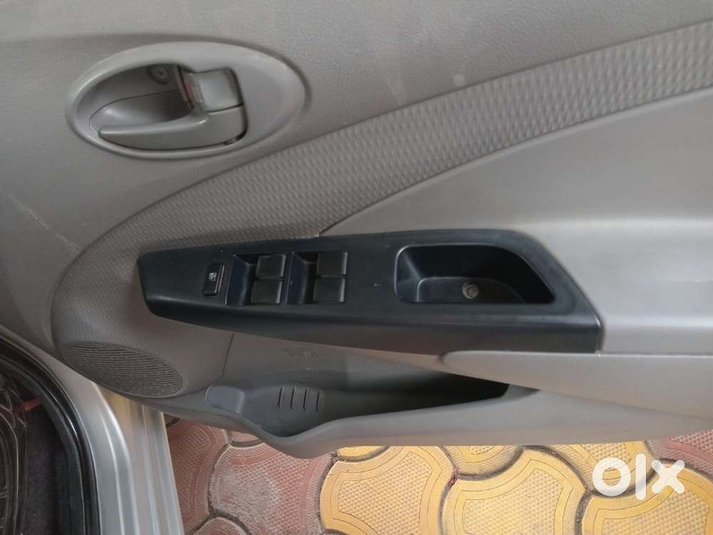 Toyota Etios Liva 2011 Petrol 70000 Km Driven
