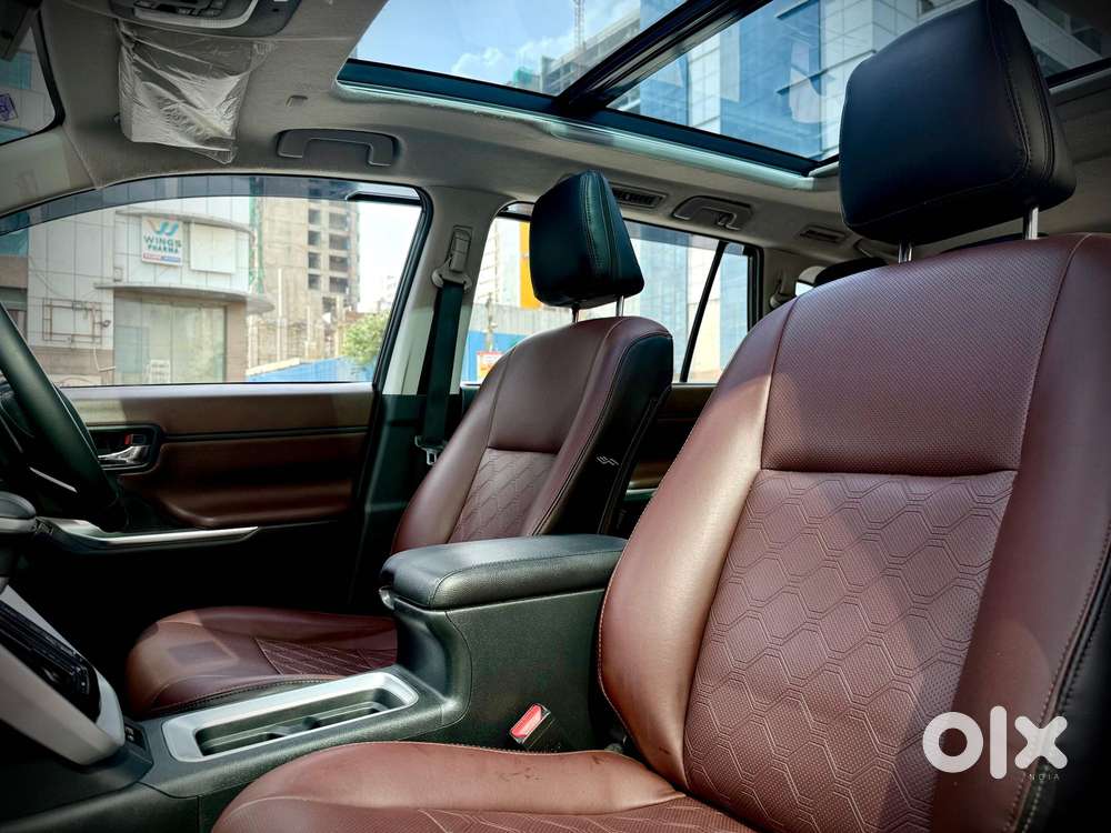 Toyota Innova Hycross 2.0 Vx (o) Hybrid 8 Str, 2025, Petrol