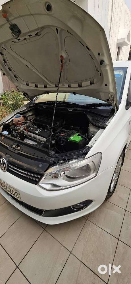 Volkswagen Vento 1.5 Highline Plus At 16 Alloy, 2011, Petrol