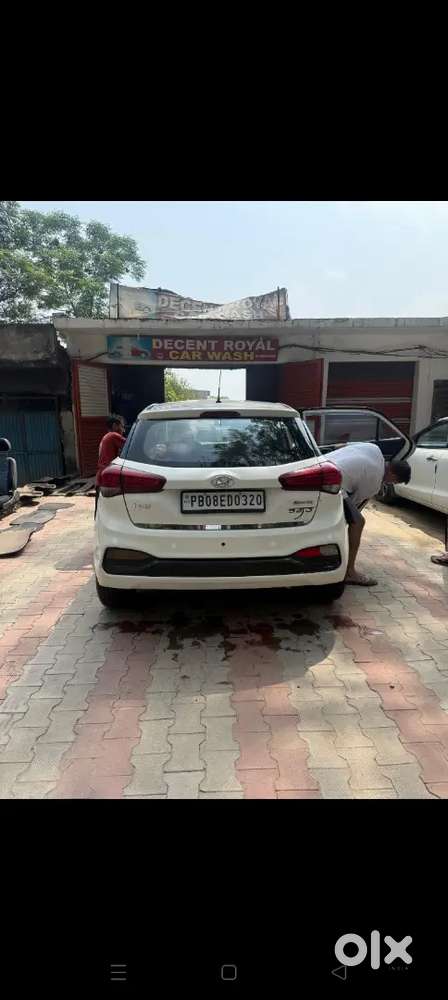 Hyundai I20 2018 Petrol 98000 Km Driven