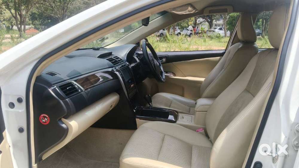 Toyota Camry Hybrid, 2016, Electric