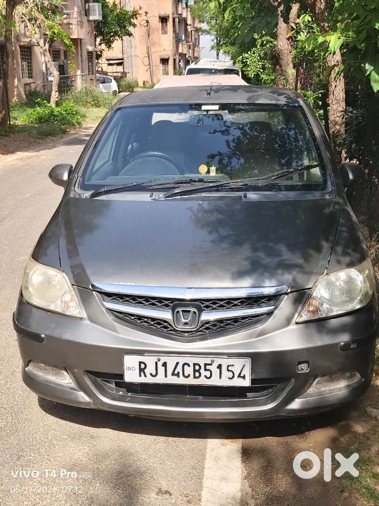 Petrol And Cng Both Good Milage Honda City Zx 2006