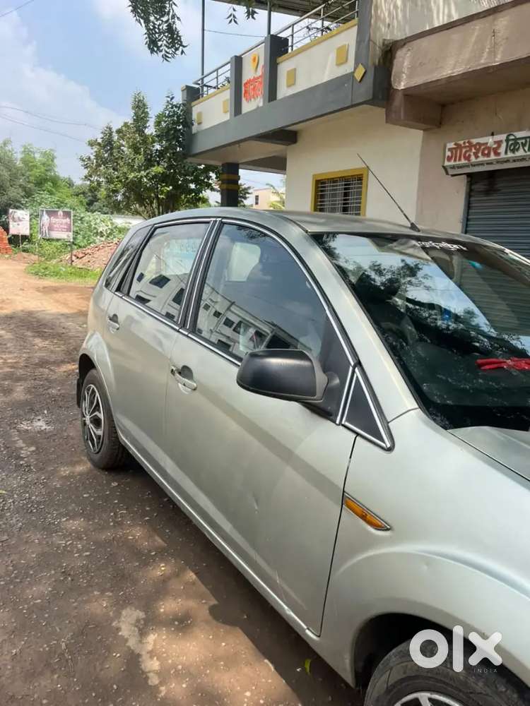 Ford Figo Petrol 2011