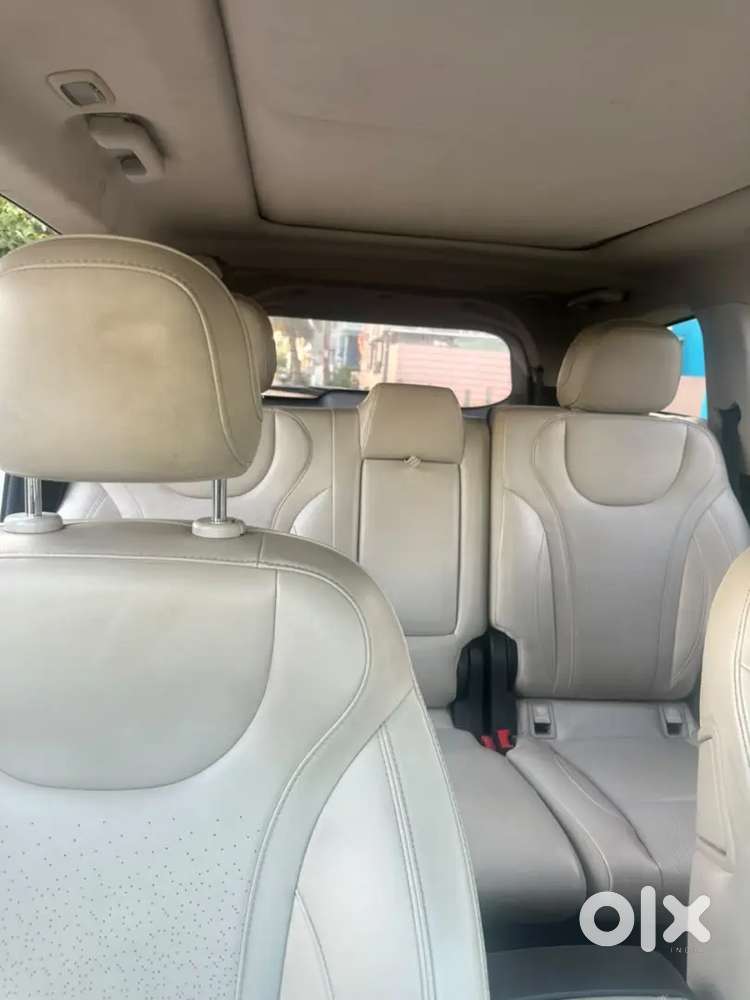 Mahindra Xuv700 Ax7 2023