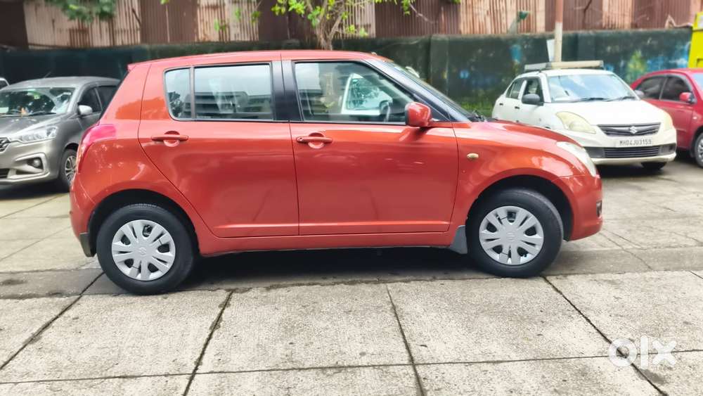 Maruti Suzuki Swift Vxi Bsiv, 2011, Petrol