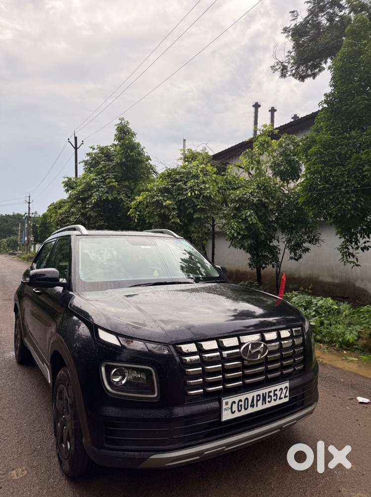 Hyundai Venue 2024 Petrol Good Condition