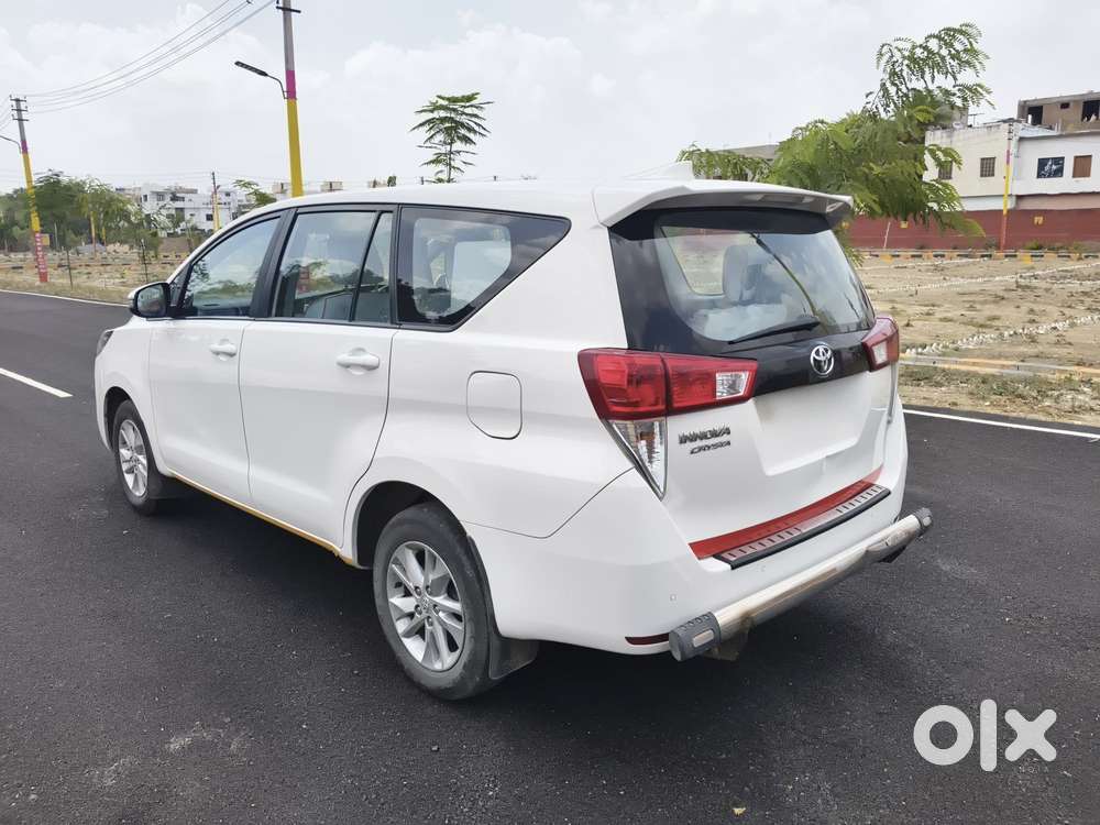 Toyota Innova Crysta 2.4 G Mt 8s, 2023, Diesel