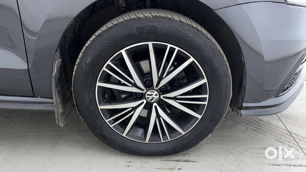 Volkswagen Vento 2010-2013 Petrol Highline At, 2021, Petrol