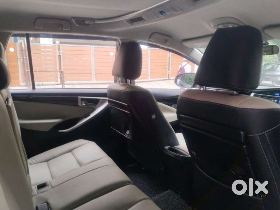 Toyota Innova Crysta 2.4 V, 2016, Diesel