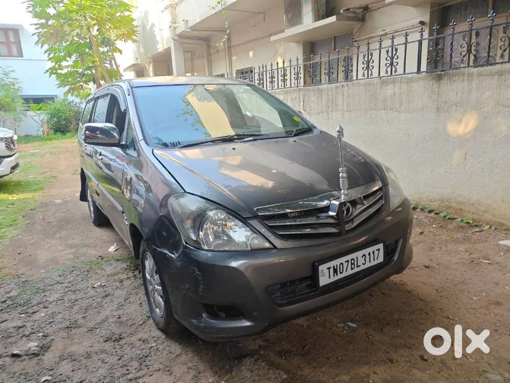 Toyota Innova 2011 2.5 V Diseal