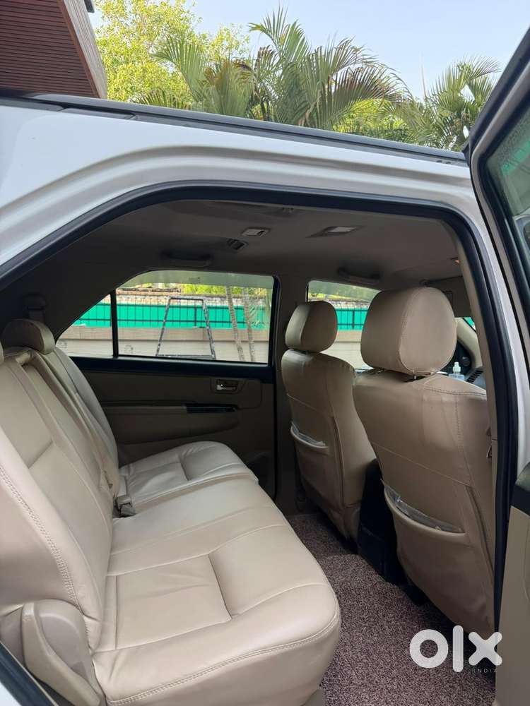 Toyota Fortuner 2014 Diesel 350000 Km Driven