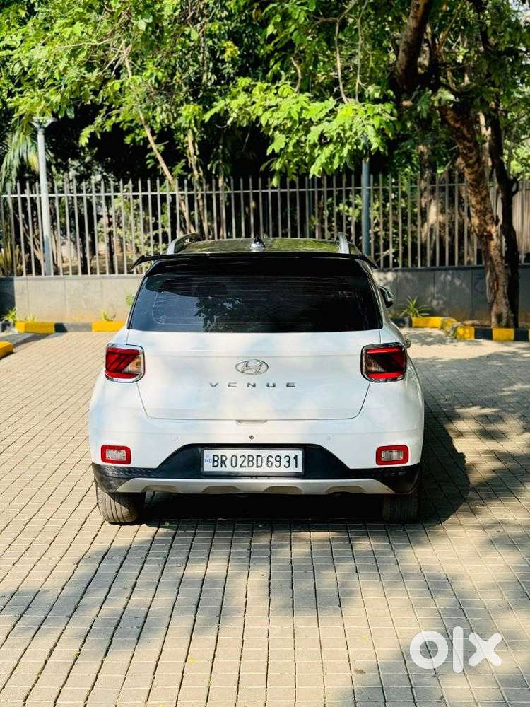 Hyundai Venue S Plus Mt 1.2 Kappa, 2022, Cng & Hybrids