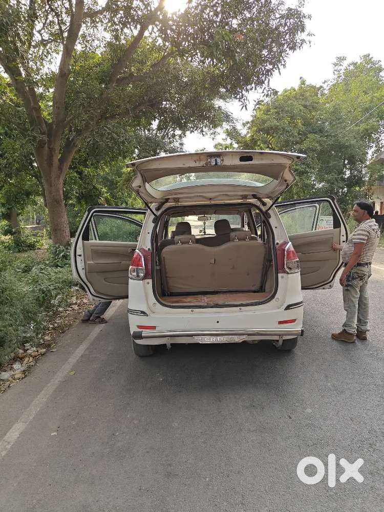 Maruti Suzuki Ertiga 2014 Diesel 97000 Km Driven