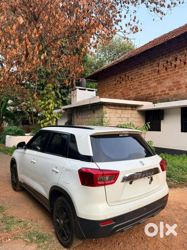 Maruti Suzuki Brezza 2021 Aug Full Company Service