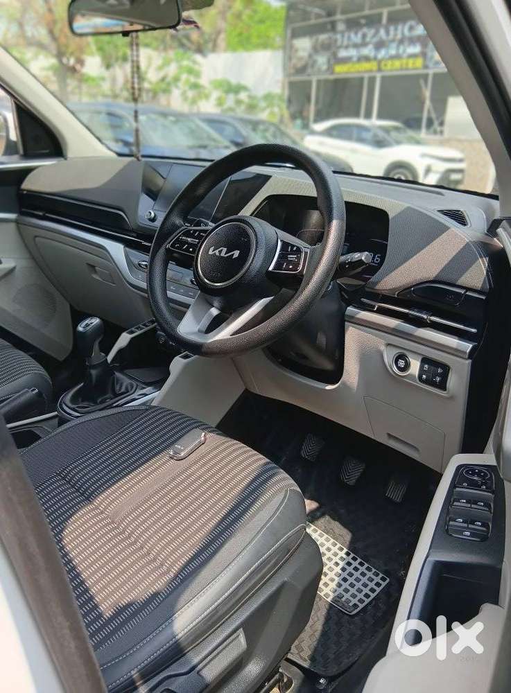 Kia Carens G1.5 6mt Gravity, 2024, Petrol